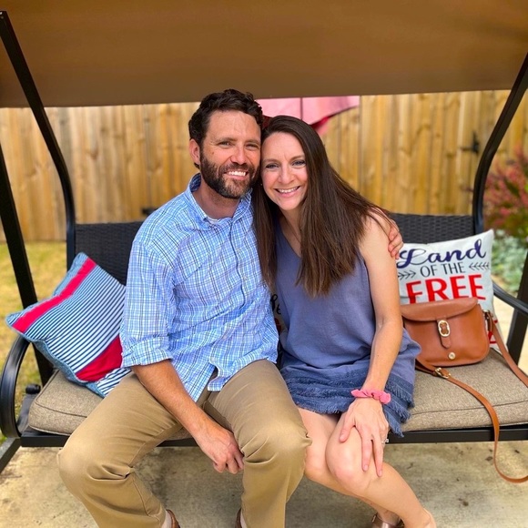 Meet your Posher, Jessica - Picture 2 of 6